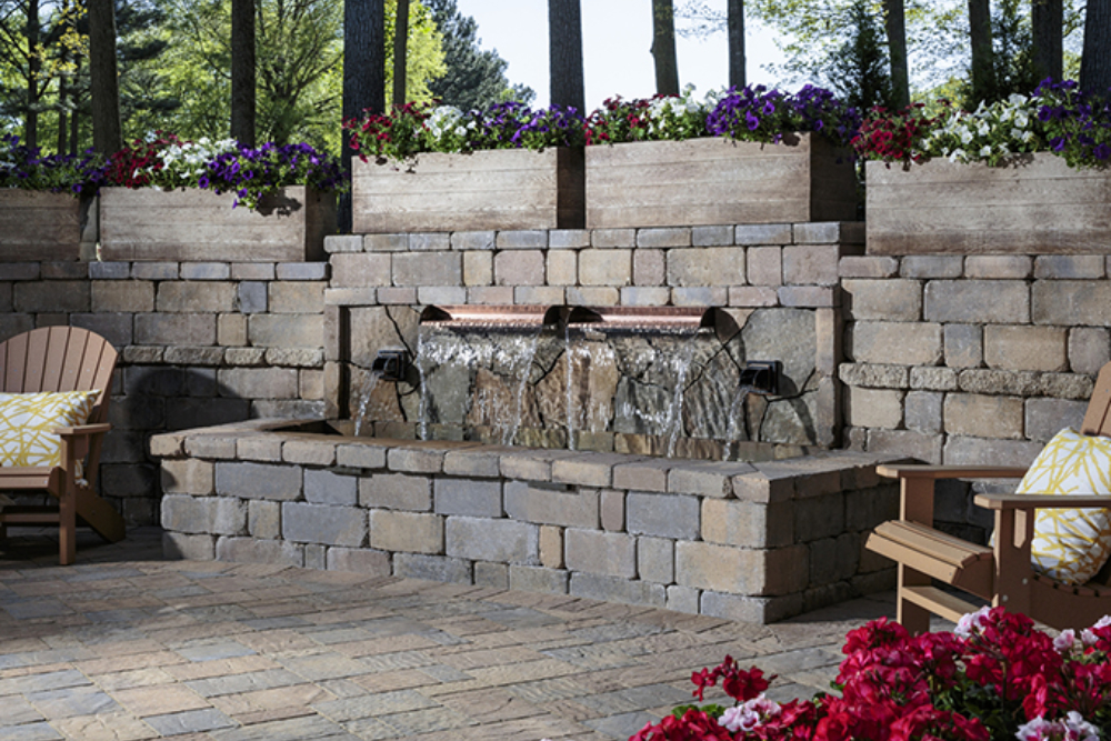 Big Bend Landscaping retaining wall water feature